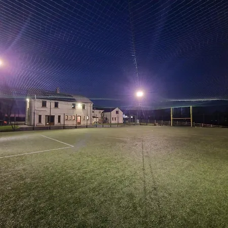 Breesy Community Centre Ostello *
